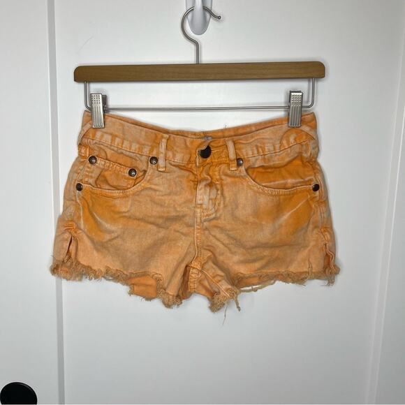 Free People Orange Wash Mid Rise Cut Off Denim Shorts Size 24 - Picture 2 of 7